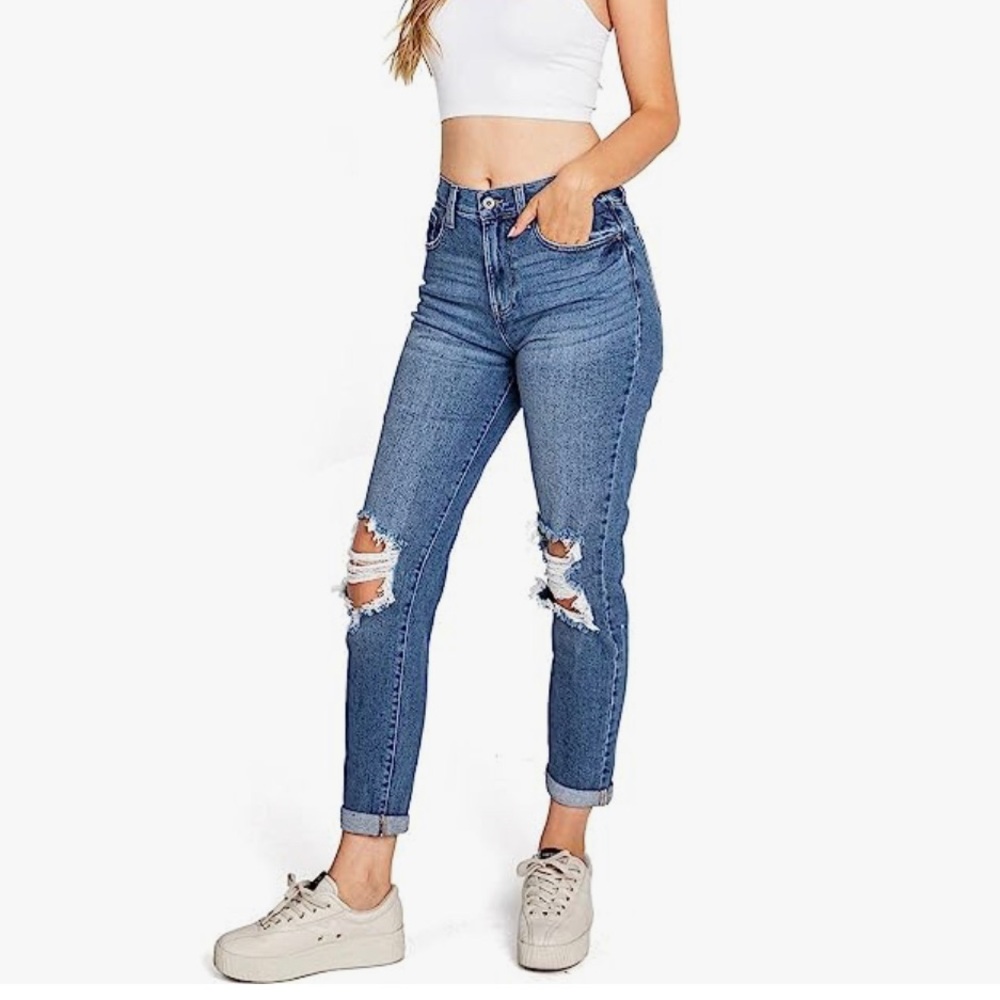 🩵4 items for $30- Celebrity Pink high rise skinny distressed denim jeans. 028